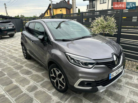 Рено Каптур 2019 в Львове на Automoto.ua Серый Рено Каптур, объемом двигателя 1 л и пробегом 179 тыс. км за 11000 $, фото 1 на Automoto.ua