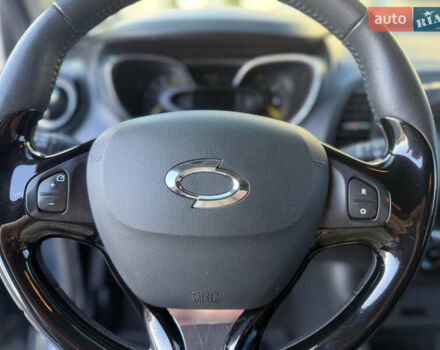 Синий Рено Каптур, объемом двигателя 1.5 л и пробегом 94 тыс. км за 11500 $, фото 44 на Automoto.ua