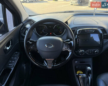 Синий Рено Каптур, объемом двигателя 1.5 л и пробегом 94 тыс. км за 11500 $, фото 26 на Automoto.ua