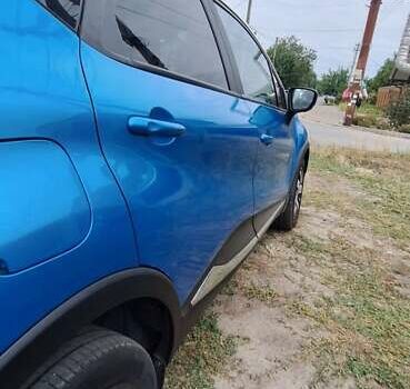 Синій Рено Каптур, об'ємом двигуна 1.2 л та пробігом 98 тис. км за 11350 $, фото 3 на Automoto.ua