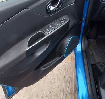 Синій Рено Каптур, об'ємом двигуна 1.2 л та пробігом 98 тис. км за 12300 $, фото 12 на Automoto.ua