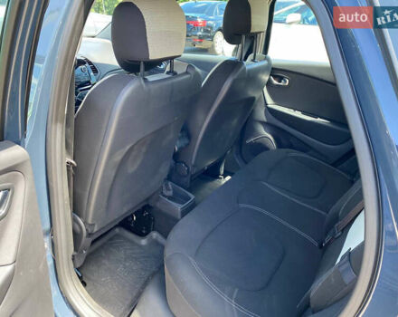 Рено Каптур 2018 у Житомирі на Automoto.ua Синій Рено Каптур, об'ємом двигуна 1.46 л та пробігом 220 тис. км за 11900 $, фото 7 на Automoto.ua