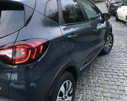 Синий Рено Каптур, объемом двигателя 0.9 л и пробегом 79 тыс. км за 12200 $, фото 4 на Automoto.ua