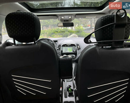 Синий Рено Каптур, объемом двигателя 1.5 л и пробегом 130 тыс. км за 15150 $, фото 46 на Automoto.ua