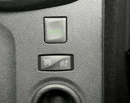 Синий Рено Каптур, объемом двигателя 1.5 л и пробегом 130 тыс. км за 15150 $, фото 75 на Automoto.ua