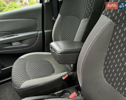 Синий Рено Каптур, объемом двигателя 1.5 л и пробегом 130 тыс. км за 15150 $, фото 55 на Automoto.ua