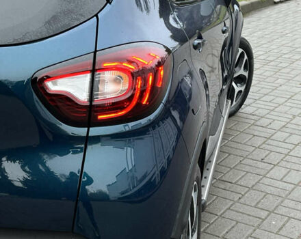 Синий Рено Каптур, объемом двигателя 1.5 л и пробегом 130 тыс. км за 15150 $, фото 2 на Automoto.ua