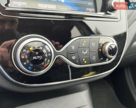 Синий Рено Каптур, объемом двигателя 1.5 л и пробегом 130 тыс. км за 15150 $, фото 66 на Automoto.ua