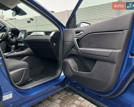 Синий Рено Каптур, объемом двигателя 1.33 л и пробегом 27 тыс. км за 15900 $, фото 12 на Automoto.ua