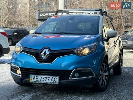 Синий Рено Каптур, объемом двигателя 1.2 л и пробегом 65 тыс. км за 10900 $, фото 1 на Automoto.ua
