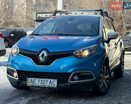 Синий Рено Каптур, объемом двигателя 1.2 л и пробегом 65 тыс. км за 10900 $, фото 1 на Automoto.ua