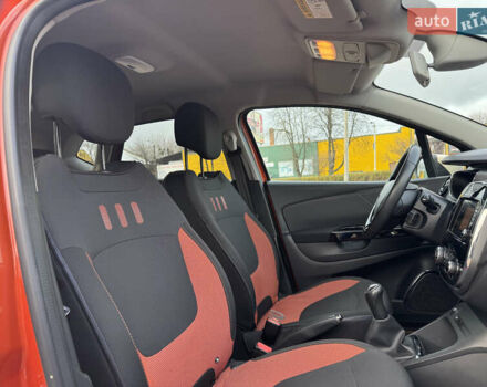 Оранжевый Рено Каптур, объемом двигателя 1.5 л и пробегом 153 тыс. км за 11800 $, фото 56 на Automoto.ua