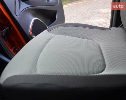 Помаранчевий Рено Каптур, об'ємом двигуна 1.2 л та пробігом 149 тис. км за 10850 $, фото 40 на Automoto.ua