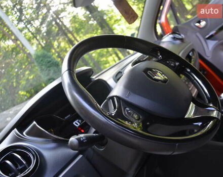 Помаранчевий Рено Каптур, об'ємом двигуна 1.2 л та пробігом 149 тис. км за 10850 $, фото 36 на Automoto.ua