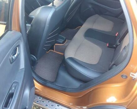 Оранжевый Рено Каптур, объемом двигателя 1.2 л и пробегом 63 тыс. км за 14000 $, фото 12 на Automoto.ua