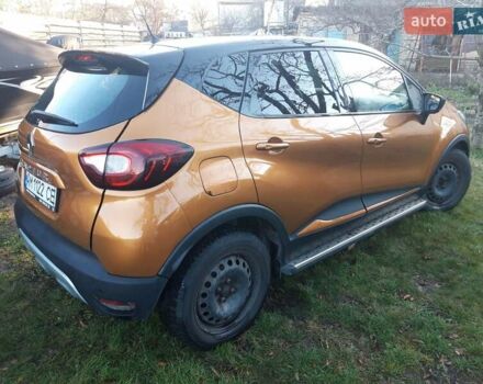 Оранжевый Рено Каптур, объемом двигателя 1.2 л и пробегом 63 тыс. км за 14000 $, фото 5 на Automoto.ua