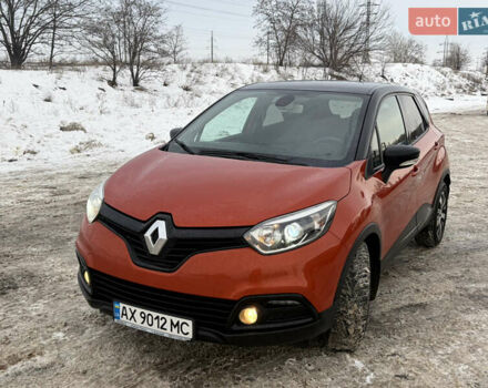 Оранжевый Рено Каптур, объемом двигателя 1.46 л и пробегом 90 тыс. км за 12700 $, фото 1 на Automoto.ua
