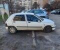 Белый Рено Клио, объемом двигателя 1.2 л и пробегом 312 тыс. км за 594 $, фото 3 на Automoto.ua