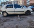 Белый Рено Клио, объемом двигателя 1.2 л и пробегом 312 тыс. км за 594 $, фото 2 на Automoto.ua