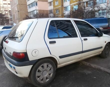 Белый Рено Клио, объемом двигателя 1.2 л и пробегом 312 тыс. км за 594 $, фото 4 на Automoto.ua
