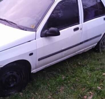 Рено Клио 1992 в Коростене на Automoto.ua Белый Рено Клио, объемом двигателя 1.2 л и пробегом 250 тыс. км за 715 $, фото 4 на Automoto.ua