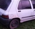 Білий Рено Кліо, об'ємом двигуна 1.2 л та пробігом 250 тис. км за 715 $, фото 1 на Automoto.ua