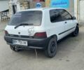 Белый Рено Клио, объемом двигателя 1.17 л и пробегом 390 тыс. км за 2500 $, фото 1 на Automoto.ua