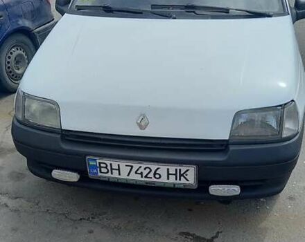 Белый Рено Клио, объемом двигателя 1.17 л и пробегом 390 тыс. км за 2500 $, фото 6 на Automoto.ua