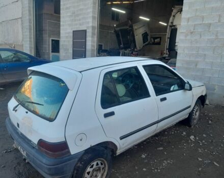 Рено Клио 1994 в Ровно на Automoto.ua Белый Рено Клио, объемом двигателя 0 л и пробегом 300 тыс. км за 500 $, фото 2 на Automoto.ua