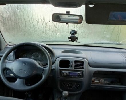 Белый Рено Клио, объемом двигателя 1.4 л и пробегом 15 тыс. км за 800 $, фото 2 на Automoto.ua