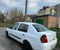 Белый Рено Клио, объемом двигателя 1.39 л и пробегом 349 тыс. км за 1400 $, фото 2 на Automoto.ua