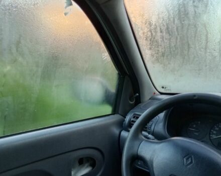 Белый Рено Клио, объемом двигателя 1.4 л и пробегом 15 тыс. км за 800 $, фото 6 на Automoto.ua