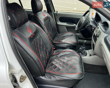 Белый Рено Клио, объемом двигателя 1.4 л и пробегом 346 тыс. км за 2450 $, фото 25 на Automoto.ua