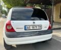 Белый Рено Клио, объемом двигателя 1.4 л и пробегом 239 тыс. км за 3800 $, фото 2 на Automoto.ua
