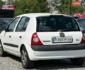 Белый Рено Клио, объемом двигателя 1.4 л и пробегом 230 тыс. км за 3400 $, фото 2 на Automoto.ua