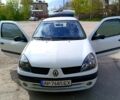 Белый Рено Клио, объемом двигателя 1.5 л и пробегом 285 тыс. км за 3700 $, фото 2 на Automoto.ua