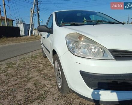 Білий Рено Кліо, об'ємом двигуна 1.5 л та пробігом 270 тис. км за 3950 $, фото 3 на Automoto.ua