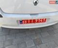 Белый Рено Клио, объемом двигателя 1.6 л и пробегом 171 тыс. км за 4400 $, фото 7 на Automoto.ua