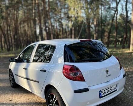 Білий Рено Кліо, об'ємом двигуна 1.46 л та пробігом 272 тис. км за 3700 $, фото 7 на Automoto.ua
