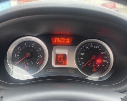 Белый Рено Клио, объемом двигателя 1.1 л и пробегом 174 тыс. км за 3400 $, фото 7 на Automoto.ua