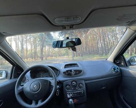 Белый Рено Клио, объемом двигателя 1.46 л и пробегом 275 тыс. км за 4200 $, фото 6 на Automoto.ua