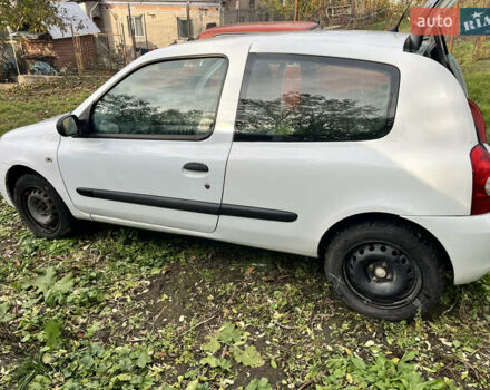 Рено Клио 2007 в Тернополе на Automoto.ua Белый Рено Клио, объемом двигателя 1.15 л и пробегом 213 тыс. км за 2600 $, фото 4 на Automoto.ua