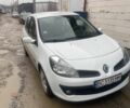 Белый Рено Клио, объемом двигателя 1.1 л и пробегом 174 тыс. км за 3400 $, фото 1 на Automoto.ua