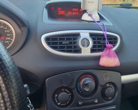 Білий Рено Кліо, об'ємом двигуна 1.2 л та пробігом 183 тис. км за 5200 $, фото 2 на Automoto.ua