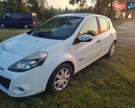 Білий Рено Кліо, об'ємом двигуна 1.2 л та пробігом 183 тис. км за 5200 $, фото 1 на Automoto.ua