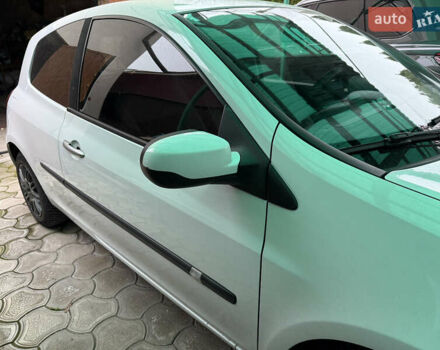Білий Рено Кліо, об'ємом двигуна 1.46 л та пробігом 260 тис. км за 5500 $, фото 8 на Automoto.ua