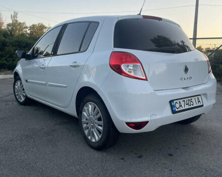 Белый Рено Клио, объемом двигателя 1.2 л и пробегом 220 тыс. км за 6400 $, фото 8 на Automoto.ua
