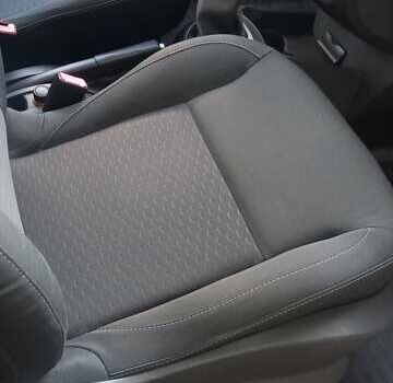 Белый Рено Клио, объемом двигателя 1.5 л и пробегом 290 тыс. км за 5600 $, фото 7 на Automoto.ua