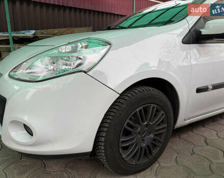 Білий Рено Кліо, об'ємом двигуна 1.46 л та пробігом 260 тис. км за 5500 $, фото 2 на Automoto.ua