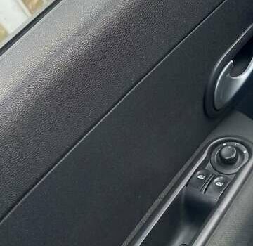 Белый Рено Клио, объемом двигателя 1.5 л и пробегом 290 тыс. км за 5600 $, фото 6 на Automoto.ua